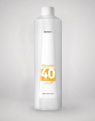 Pro-oxide Developer 40 Volume Redkeniltä